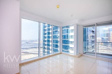 1 Bedroom Apartment for Rent in Jumeirah Lake Towers (JLT), Dubai - Bright | Corner unit| Ready to move in