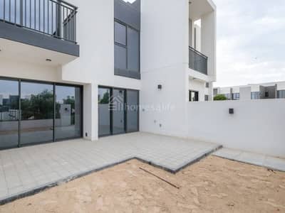 3 Bedroom Townhouse for Rent in Dubailand, Dubai - Spacious 3 BR Town House Next to Park & Pool