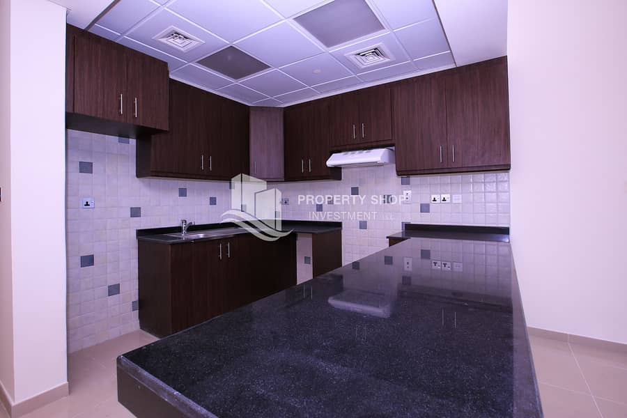 6 studio-apartment-abu-dhabi-al-reem-island-city-of-lights-hydra-avenue-kitchen-1. JPG