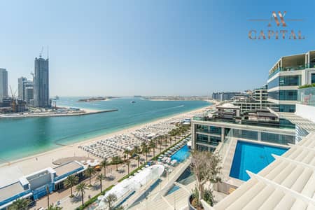 2 Bedroom Apartment for Sale in Palm Jumeirah, Dubai - Breathtaking Views of Skyline and Sunset