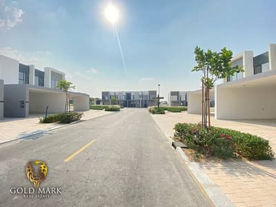 3 Bedroom Townhouse for Sale in Dubailand, Dubai - Mortgage is Possible I Best Deal On The Market