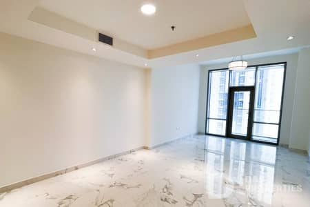 1 Bedroom Flat for Sale in Business Bay, Dubai - Vacant Now I Large Layout I Closed Kitchen