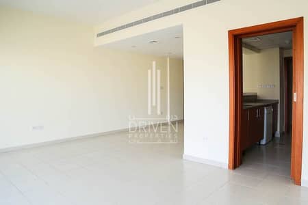 2 Bedroom Apartment for Sale in The Greens, Dubai - Spacious 2BR Apartment Private Courtyard 2 Bedroom Apartment for Sale in The Greens, Dubai - Spacious 2BR Apartment Private Courtyard