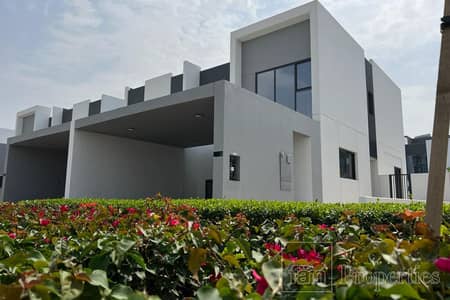 4 Bedroom Villa for Sale in Dubailand, Dubai - BRAND NEW | RENTED | END UNIT