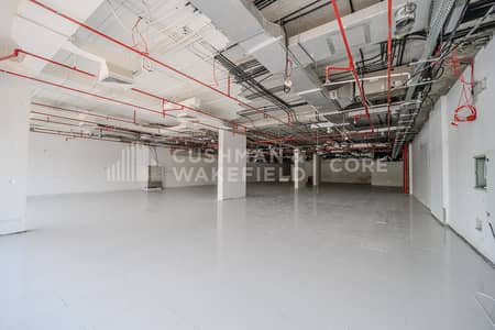 Shop for Rent in Sheikh Zayed Road, Dubai - Ideally Located | Fitted Retail Space | DED License