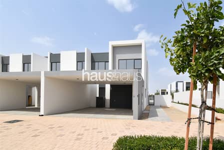 4 Bedroom Townhouse for Rent in Dubailand, Dubai - Brand New | End Unit | Close to Pool and Park