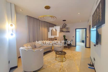 1 Bedroom Flat for Sale in Business Bay, Dubai - Burj Khalifa | Canal and Pool View | Higher Floor