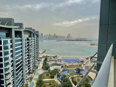 4 Bedroom Penthouse for Sale in Palm Jumeirah, Dubai - Shell & Core Penthouse| Skyline Views |