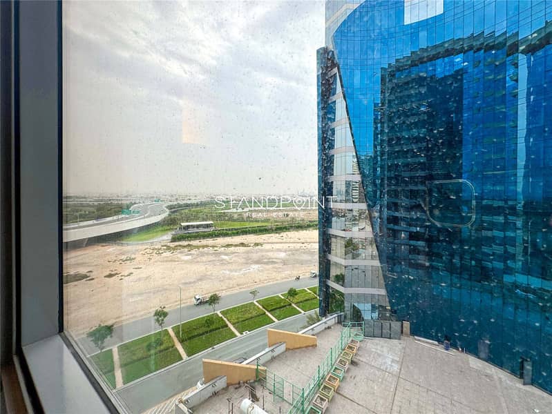 Hotel Room | Large Balcony | Water and Burj View