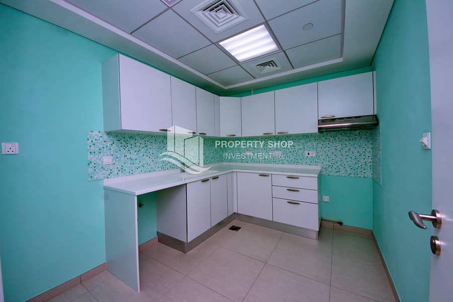 7 2-bedroom-apartment-al-reem-island-shams-abu-dhabi-amaya-tower-kitchen. JPG