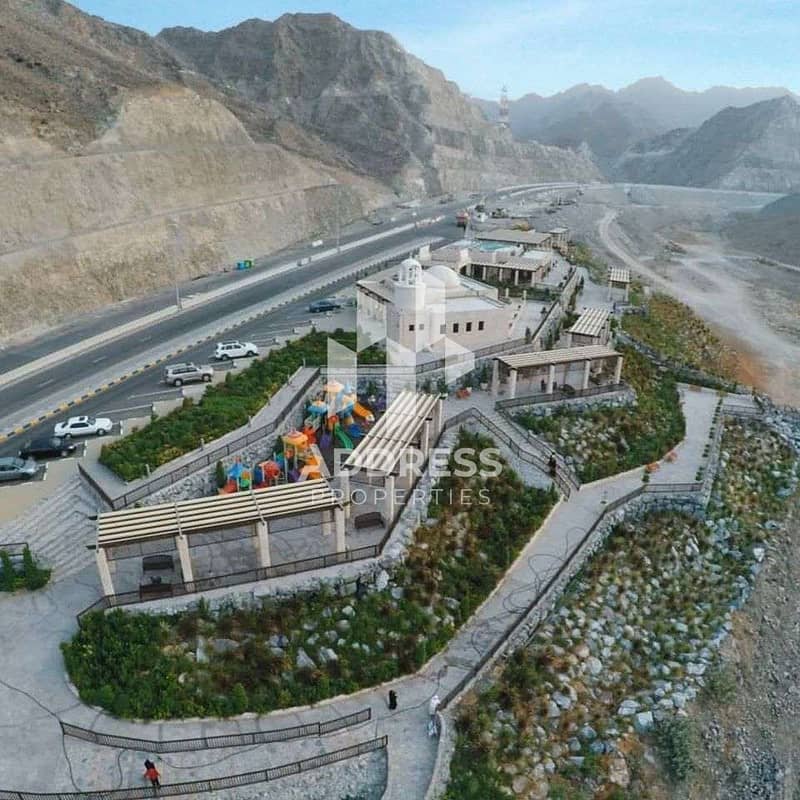 8 oceanic_khorfakkan_resort_spa. jpg