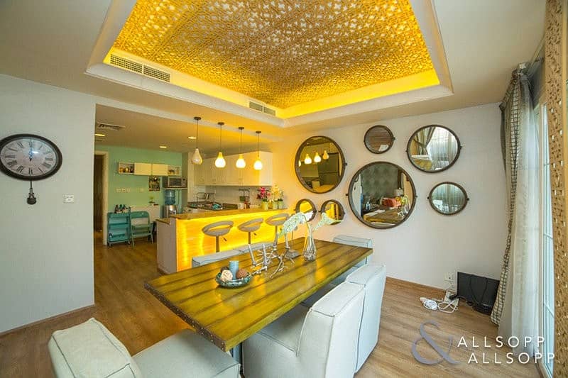 4 Bed | Fully Upgraded | Full Lake Views 4 Bed | Fully Upgraded | Full Lake Views