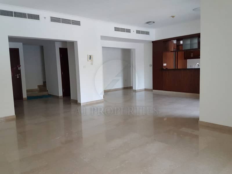 Huge and Neat 3BR Duplex Podium Villa Huge and Neat 3BR Duplex Podium Villa