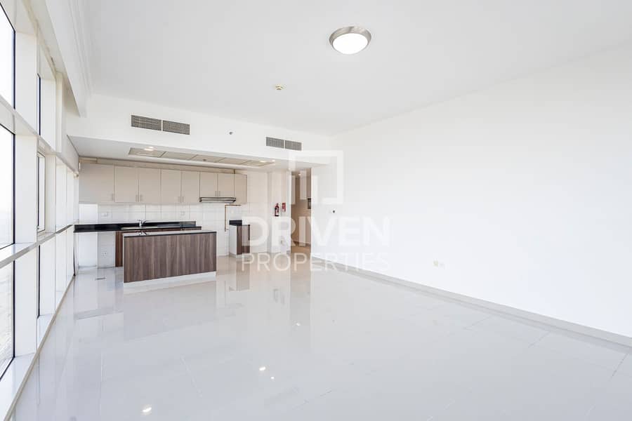 Spacious Apartment with Golf Course View
