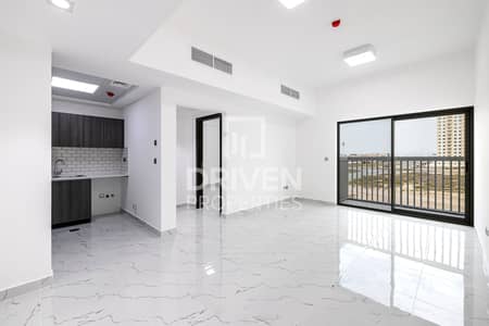 فلیٹ 1 غرفة نوم للبيع في مجمع دبي ريزيدنس، دبي - شقة في مبنى الوقت 1،مجمع دبي ريزيدنس 1 غرفة 600000 درهم - 8702139