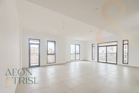 4 Bedroom Apartment for Rent in Umm Suqeim, Dubai - Amazing 4 Bedroom + Maid | Burj Al Arab View