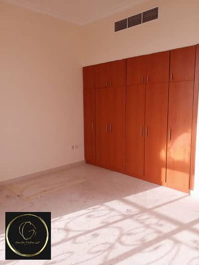 فیلا 4 غرف نوم للايجار في مدينة محمد بن زايد، أبوظبي - فیلا في المنطقة 16،مدينة محمد بن زايد 4 غرف 130000 درهم - 3249798