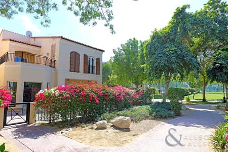 End Unit Townhouse | Main Park Views | 3BR End Unit Townhouse | Main Park Views | 3BR