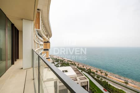 2 Bedroom Apartment for Sale in Palm Jumeirah, Dubai - High Floor | Apt with Stunning Sea Views