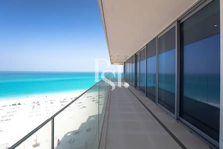 4 Cпальни Апартамент Продажа в Остров Садият, Абу-Даби - mamsha-saadiyat-island-abu-dhabi-balcony (1). JPG