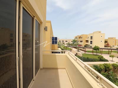 4 Bedroom Townhouse for Sale in Al Raha Gardens, Abu Dhabi - Cozy 4BR|Prime Area| Best Layout| Family-Friendly