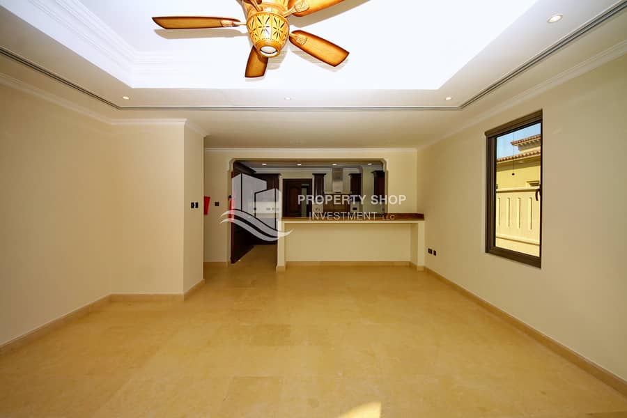 3 3-bedroom-standard-villa-abu-dhabi-saadiyat-beach-arabian-family-dining-1. JPG