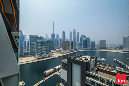 2 Bedroom Apartment for Sale in Business Bay, Dubai - Genuine Resale | Burj Khalifa and Canal View