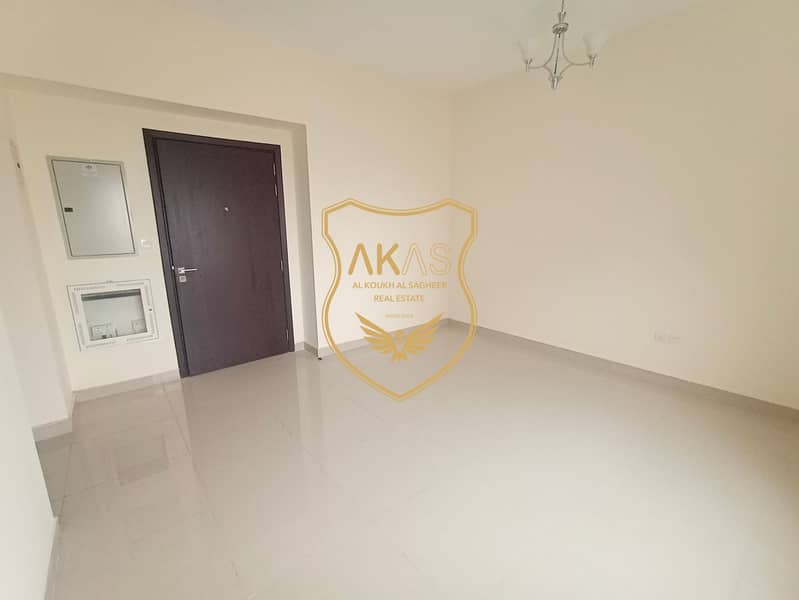 Квартира в Абу Шагара, 1 спальня, 32000 AED - 8708819