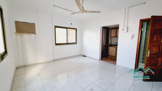 Studio for Rent in Al Mahatah, Sharjah - 20231218_111300. jpg