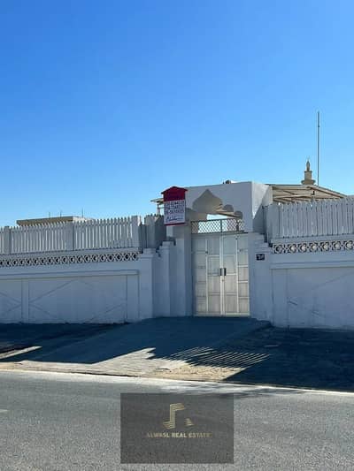 9 Bedroom Villa for Sale in Al Qadisiya, Sharjah - 62188df1-4b9b-4eb5-a87d-32874a40adcc. jpg