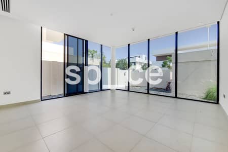 5 Bedroom Villa for Sale in Yas Island, Abu Dhabi - 6_Reception 1-0. jpg