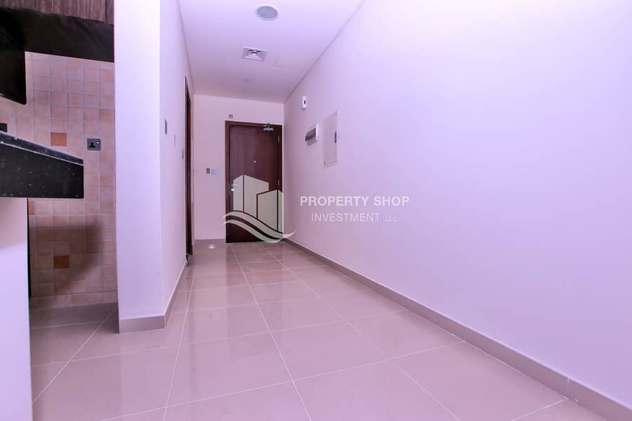 5 studio-apartment-abu-dhabi-al-reem-island-city-of-lights-hydra-avenue-foyer. JPG