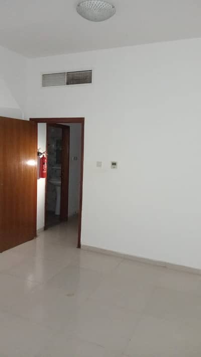 Apartment for rent in Al Nuaimiya 2 - Ajman      Location: Al Nuaimiya 2 - Ajman    Unit type: studio    Price: 13,000 dirhams annually    Payment fac