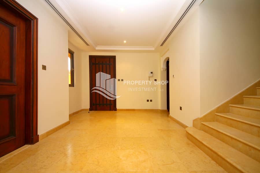 9 4-bedroom-quadplex-townhouse-villa-saadiyat-beach-mediterranean-foyer. JPG