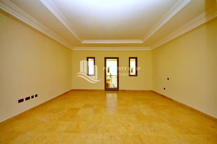 10 4-bedroom-quadplex-townhouse-villa-saadiyat-beach-mediterranean-master-bedroom. JPG