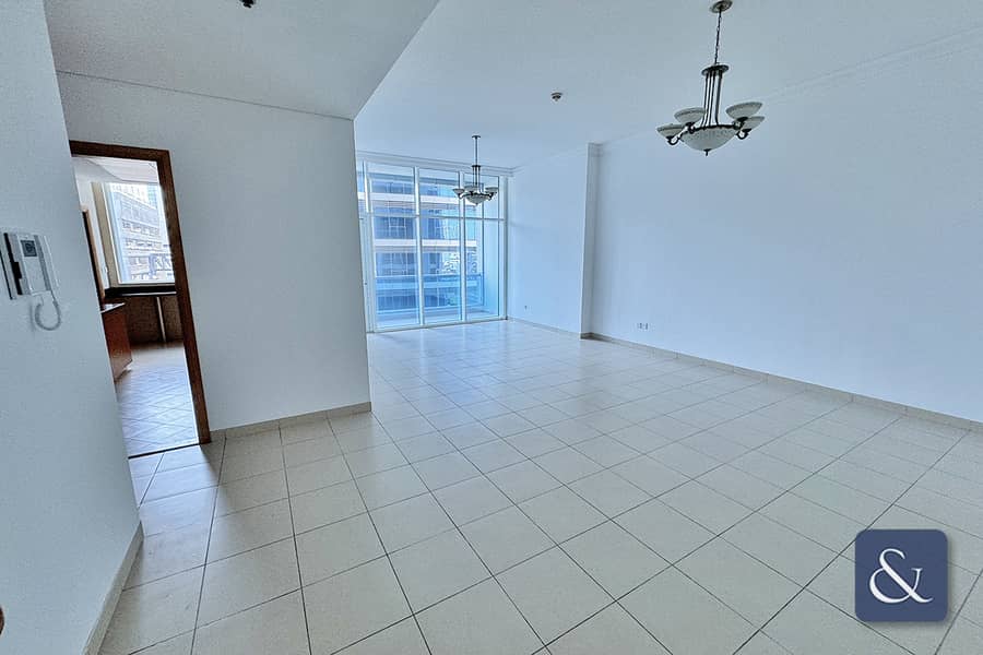 Unfurnished | Vacant | Spacious | 2 Bed