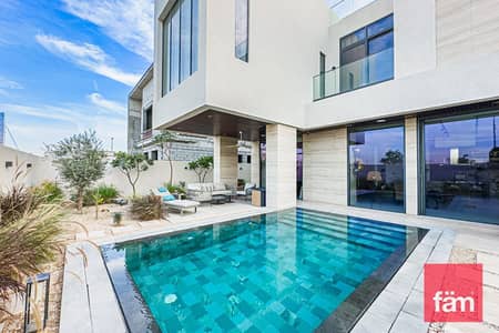 5 Bedroom Villa for Sale in Nad Al Sheba, Dubai - Corner unit | Modern Designed | City view