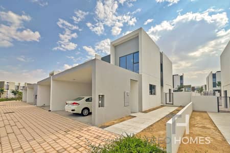 4 Bedroom Townhouse for Rent in Dubailand, Dubai - White goods included | L-shaped garden |