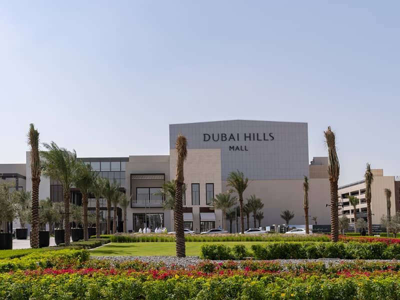 27 Dubai Hills Mall. jpg