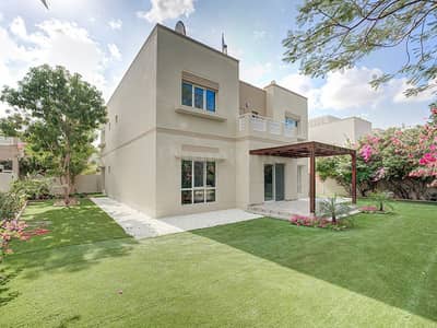 5 Bedroom Villa for Sale in The Meadows, Dubai - Full Lakes Views | Vacant | Renovated