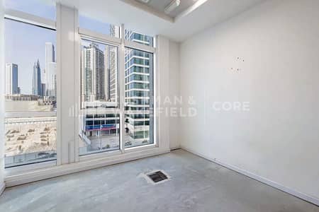 Office for Sale in Business Bay, Dubai - Vacant | Fully Fitted Office | Low Floor