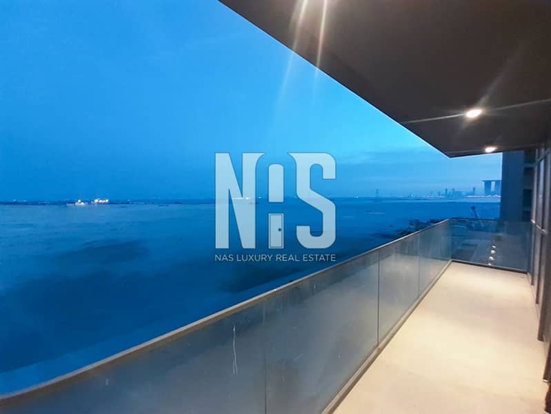 Luxurious Apartment | Spectacular Views | Prime Location with Balcony!