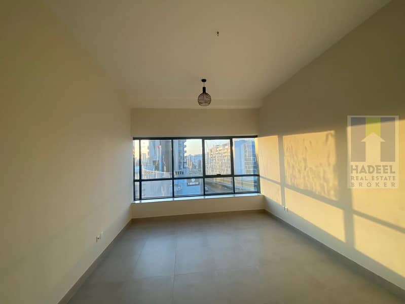3 BHK LARGE WITH MAID ROOM A/C CHILLER FREE APARTMENT