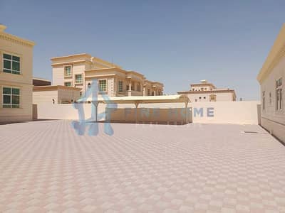 10 Bedroom Villa for Sale in Khalifa City, Abu Dhabi - For Sale| Luxurious !Villa|11BR | Patio | Elevator