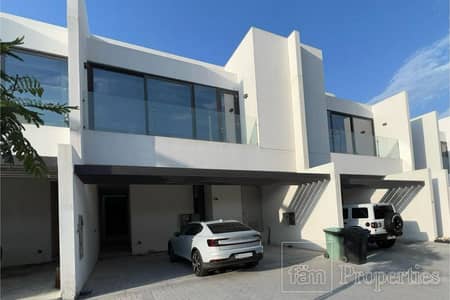 4 Bedroom Villa for Sale in Al Furjan, Dubai - Middle Unit - Great Investment - Amazing Location