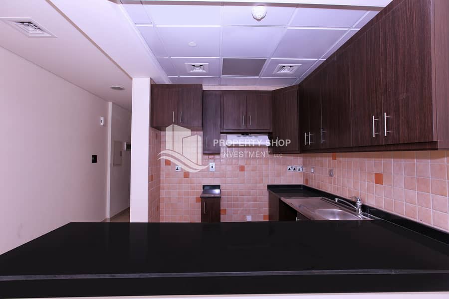 6 studio-apartment-abu-dhabi-al-reem-island-city-of-lights-hydra-avenue-kitchen-3. JPG