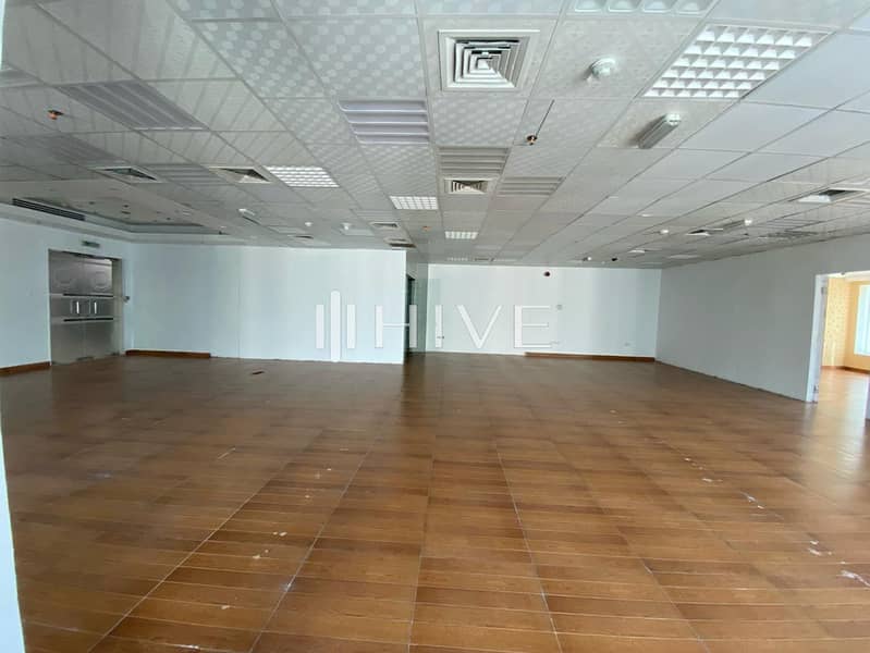 FULLY FITTED OFFICE 4 RENT | BARSHA READY TO MOVE!