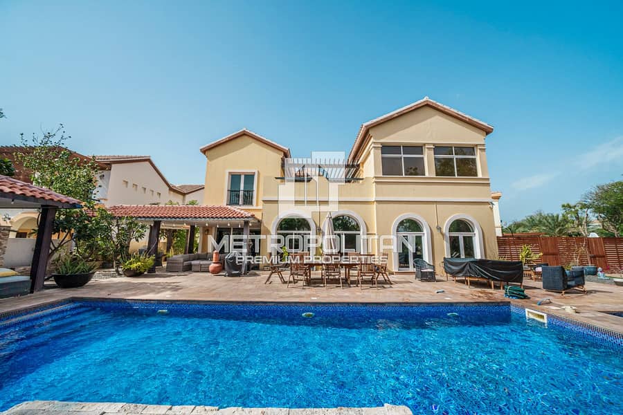 Exclusive | Extended BR Valencia | XL Plot W/ Pool