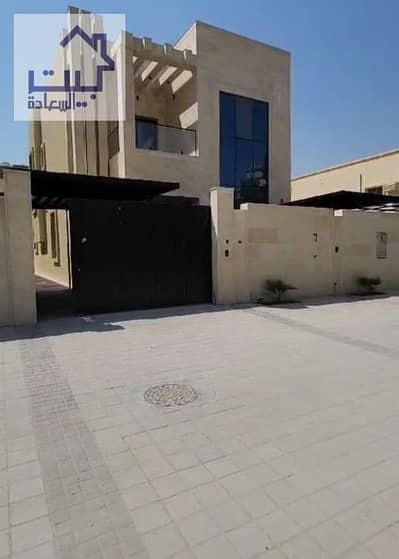 Villa for sale in Ajman Al Mowaihat 3 - master rooms, super deluxe finishing - marble - fountain