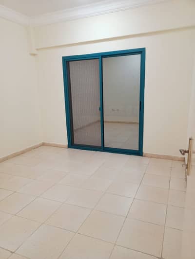 Spacious 1bhk With One Month Free + Balcony Only In 28k Close To Lulu Hyper Market Call Abdullah